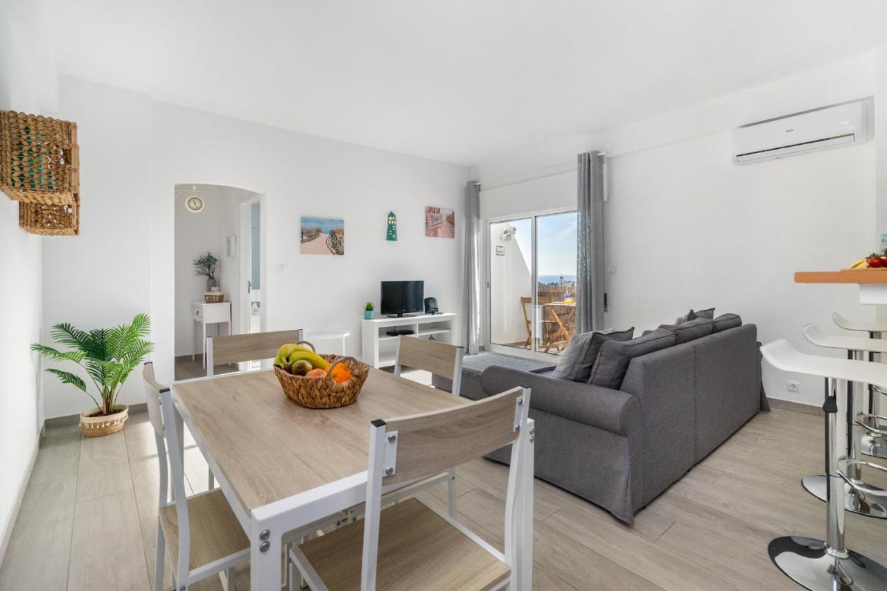 Apartamento Cor Do Mar - Sunny, Clean And Spacious Apartment With Sea View, In Alvor - Very Close Walking Distance To The Beach And Alvor Village Eksteriør billede
