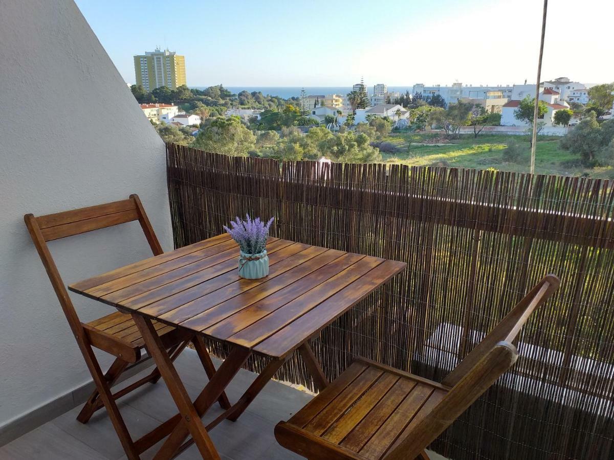 Apartamento Cor Do Mar - Sunny, Clean And Spacious Apartment With Sea View, In Alvor - Very Close Walking Distance To The Beach And Alvor Village Eksteriør billede